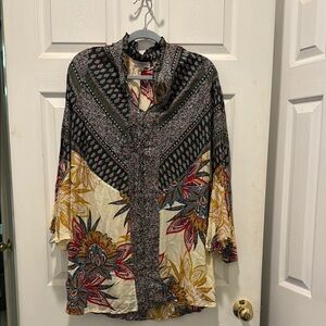 Umgee‎ Black and Red Long Sleeve Dress with Bohemian Flair